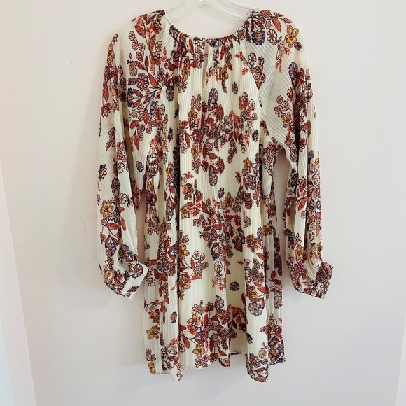 Revolve Line + Dot Adelene Micropleat Dress Size XS - Picture 4 of 4